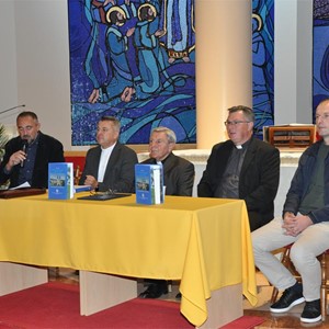 Predstavljena monografija o Župi Svih svetih u Sesvetama